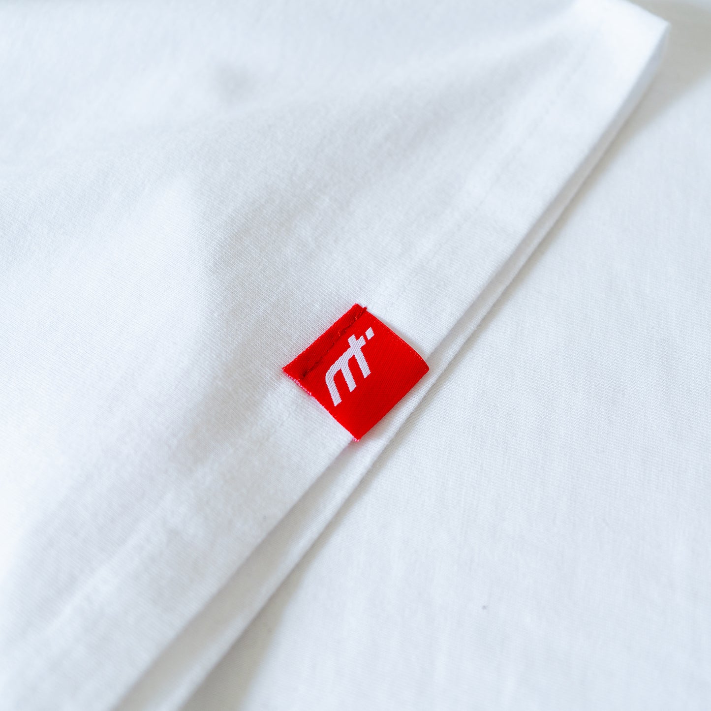 The MT the smell, the sound, the drive ‘T’ (white)